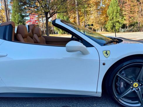 Used 2013 Ferrari 458 Spider image 46