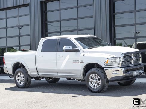 Used 2015 RAM 2500 Laramie AWD/4WD image 7
