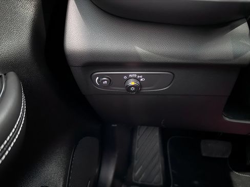 Certified 2023 Buick Envision Essence AWD/4WD image 24