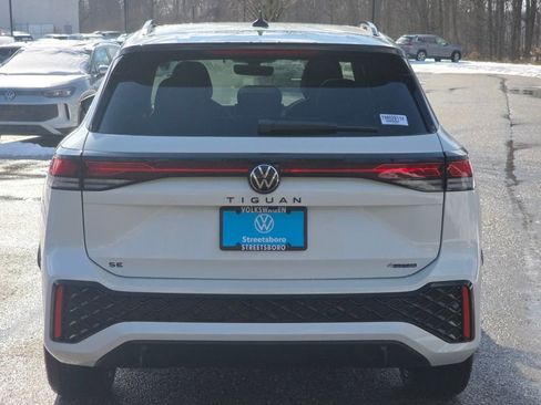 New 2026 Volkswagen Tiguan SE R-Line AWD/4WD image 11