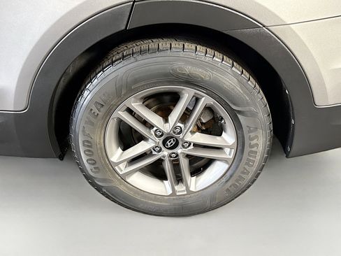 Used 2017 Hyundai Santa Fe Sport FWD image 36