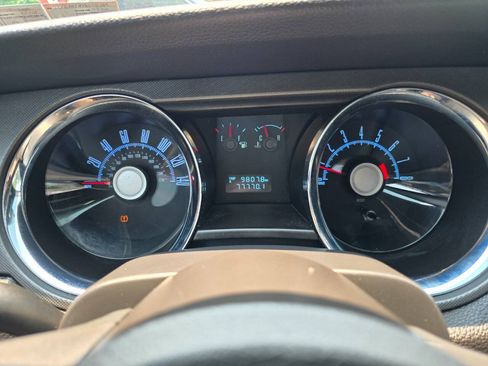 Used 2010 Ford Mustang GT RWD image 13