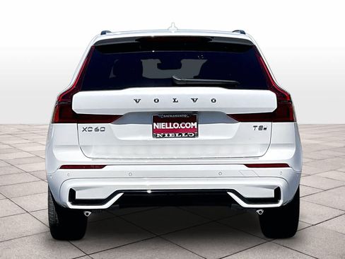New 2026 Volvo XC60 T8 Plus w/ Climate Package PRO AWD/4WD image 6