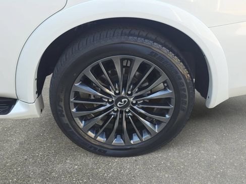 Certified 2024 INFINITI QX80 Sensory AWD/4WD image 32