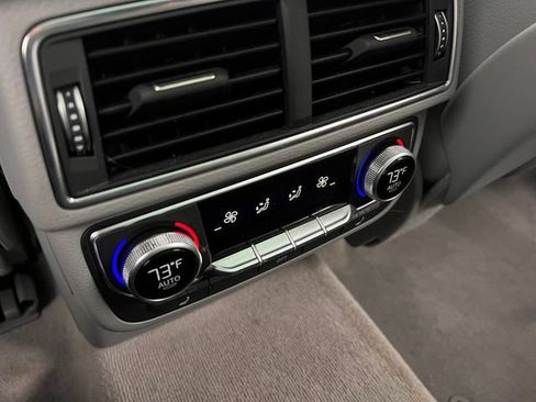 Used 2018 Audi Q7 3.0T Premium Plus w/ Premium Plus Package image 19