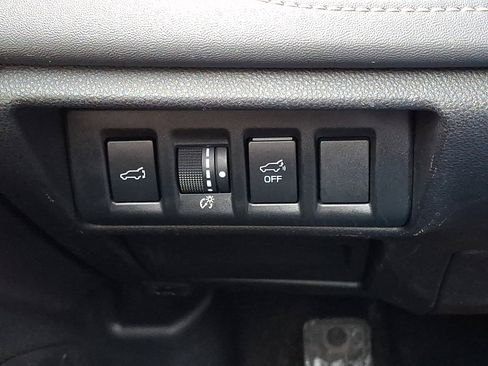 Used 2022 Subaru Outback Limited w/ Popular Package #2 image 25