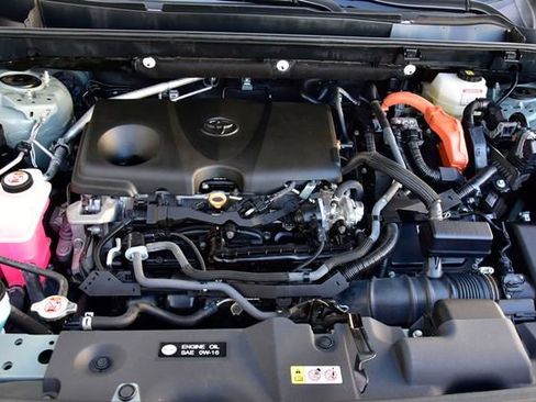 Certified 2023 Toyota RAV4 XLE image 28