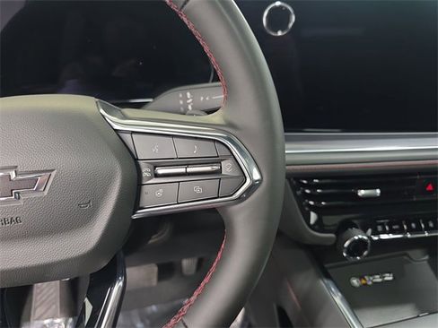 Used 2025 Chevrolet Suburban RST w/ Comfort Package image 18