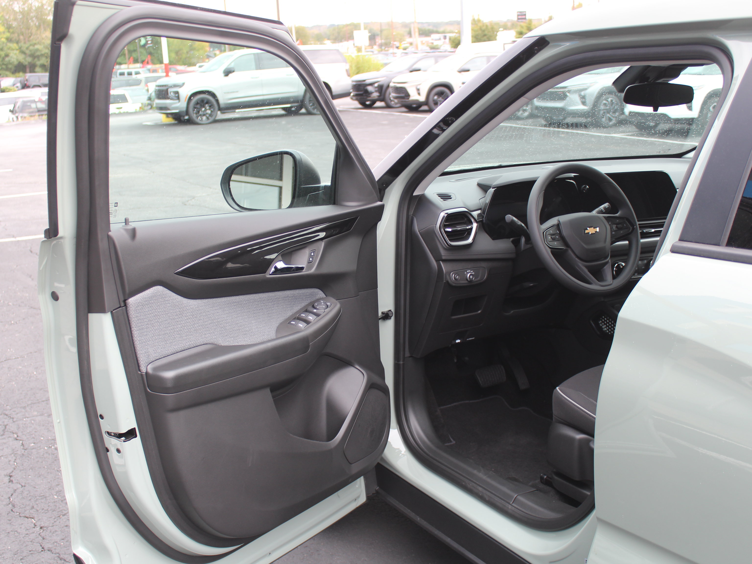 New 2026 Chevrolet TrailBlazer LS w/ LS Convenience Package FWD image 10