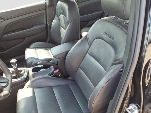Used 2018 Hyundai Elantra Sport FWD image 11