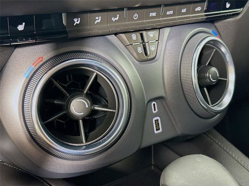 Used 2021 Chevrolet Blazer LT image 15