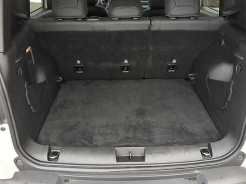 Used 2023 Jeep Renegade Limited image 40