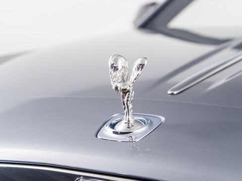 Used 2017 Rolls-Royce Dawn image 25