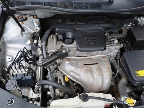Used 2012 Toyota Camry SE FWD image 36
