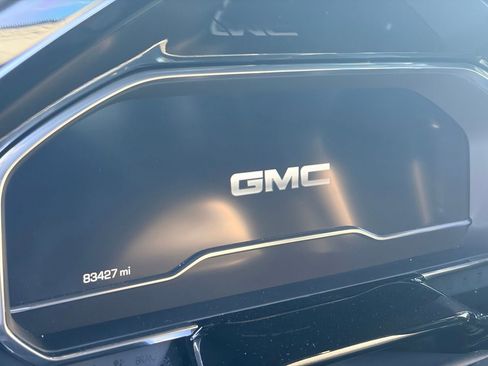 Used 2023 GMC Sierra 1500 Elevation RWD image 9