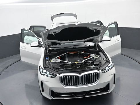 New 2026 BMW X5 xDrive50e image 39