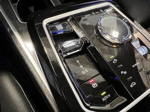 Used 2024 BMW 740i image 48