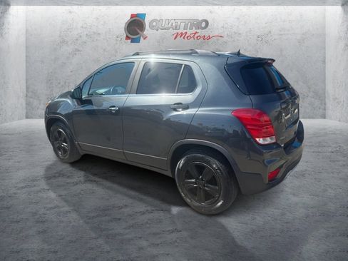 Used 2019 Chevrolet Trax LT w/ LT Convenience Package FWD image 3