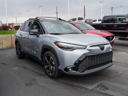 Certified 2023 Toyota Corolla Cross AWD Hybrid w/ Convenience Package image 2