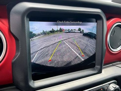 Used 2020 Jeep Wrangler Unlimited Rubicon AWD/4WD image 14