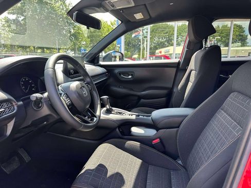 Used 2024 Honda HR-V Sport image 12
