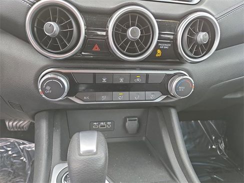 Used 2022 Nissan Sentra SV w/ Trunk Package image 30