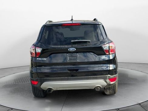 Used 2018 Ford Escape SE image 4