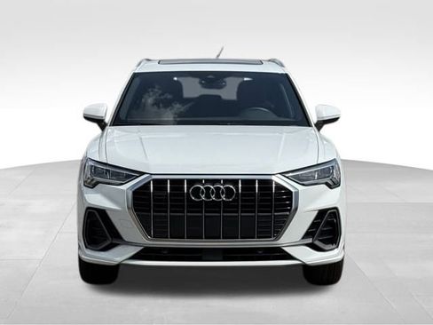 Certified 2025 Audi Q3 2.0T Premium image 2