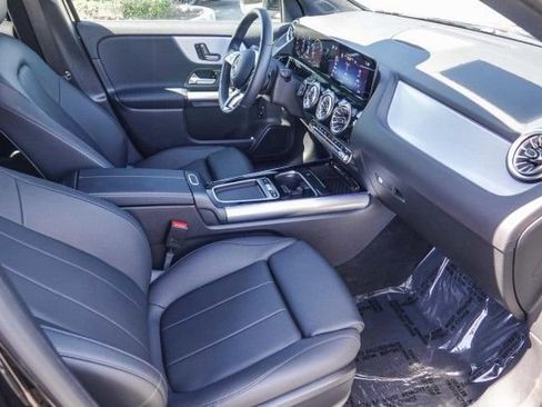 Used 2025 Mercedes-Benz GLA 250 image 16