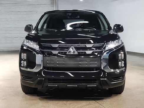 Used 2025 Mitsubishi Outlander Sport LE AWD/4WD image 2