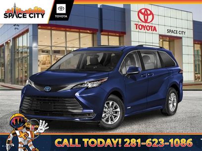 New 2025 Toyota Sienna LE