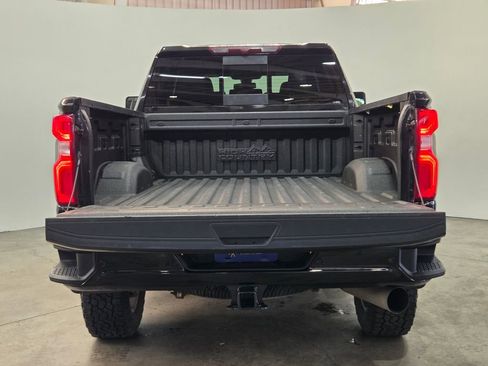 Used 2022 Chevrolet Silverado 3500 High Country w/ Safety Package II image 12