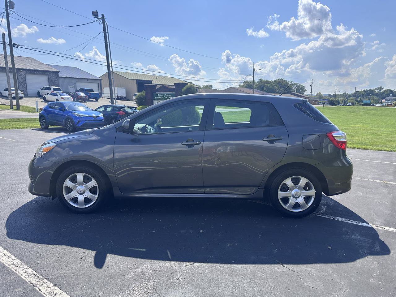 Used 2010 Toyota Matrix w/ PWR Pkg FWD image 4