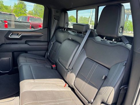 Used 2023 Chevrolet Silverado 1500 High Country w/ Technology Package AWD/4WD image 14