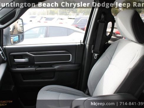 Used 2024 RAM 2500 Big Horn image 32