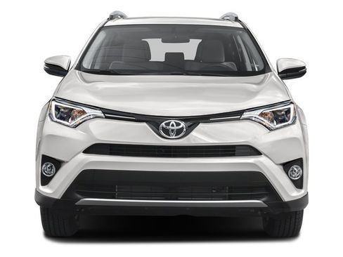Used 2018 Toyota RAV4 XLE image 4