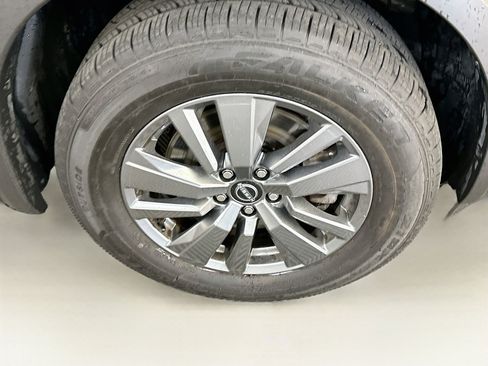 Used 2025 Nissan Pathfinder SV AWD/4WD image 11