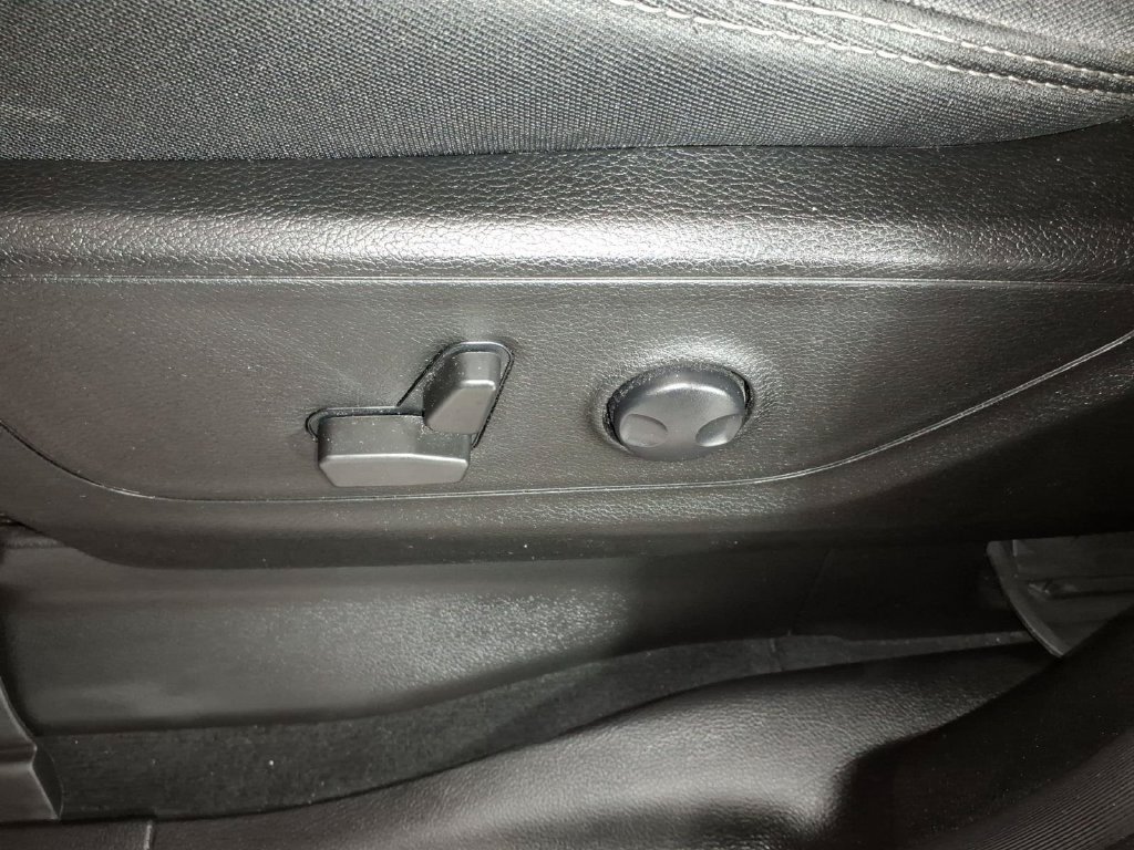 Used 2022 RAM 1500 Big Horn AWD/4WD image 14