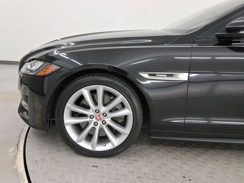 Used 2017 Jaguar XF R-Sport image 11