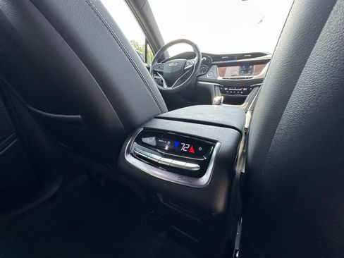 Used 2024 Cadillac XT6 Luxury FWD image 22