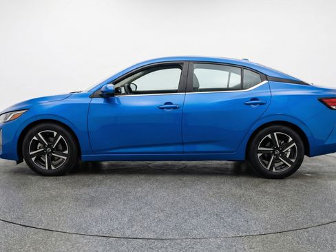 Used 2025 Nissan Sentra SV image 5