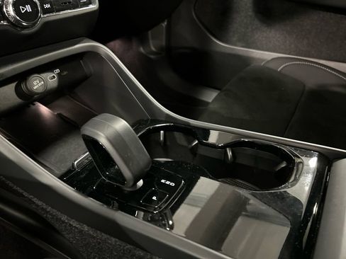 Certified 2023 Volvo C40 P8 Recharge Plus w/ Climate Package AWD/4WD image 19