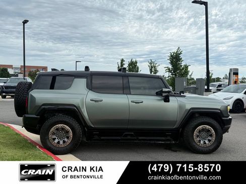 Used 2024 GMC Hummer EV 3X w/ Extreme Off-Road Package AWD/4WD image 8