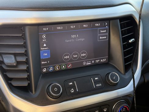 Used 2022 GMC Acadia SLT w/ Elevation Edition image 20