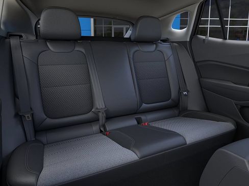 New 2026 Chevrolet Trax LT w/ LT Convenience Package FWD image 17