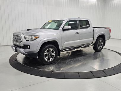 Used 2017 Toyota Tacoma TRD Sport w/ Tow Package (A/T)