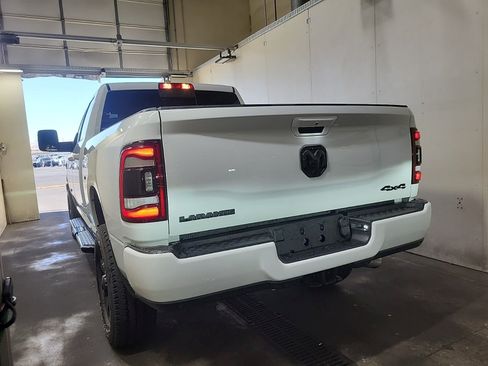 Used 2024 RAM 2500 Laramie w/ Night Edition AWD/4WD image 4
