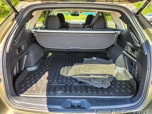 Certified 2025 Subaru Outback Premium w/ Popular Package #1A AWD/4WD image 28