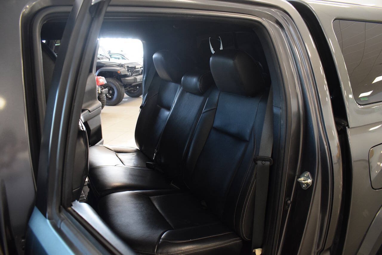 Used 2017 Toyota Tacoma TRD Sport w/ Tow Package (A/T) AWD/4WD image 48