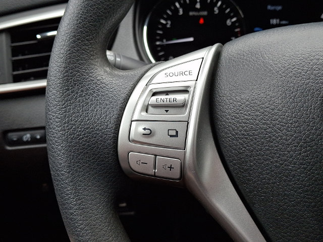 Used 2014 Nissan Rogue SV w/ SV Premium Package AWD/4WD image 21